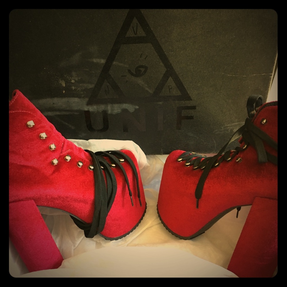SUPER RARE VELVET UNIF HELLBOUNDS!